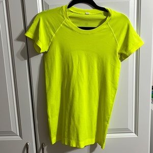 Swiftly Tech Short-Sleeve (6)